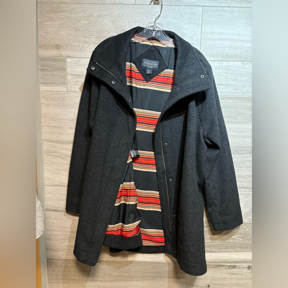 New without tags Pendleton Campbell virgin wool coat in XXL Charcoal colour